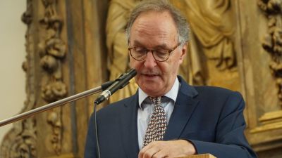 Alexander Rinnooy Kan hield de Hannie Schaftlezing tijdens de Nationale Hannie Schaft Herdenking 2017