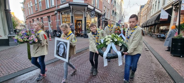 Lees meer over het artikel Herdenken in Coronatijd met burgemeester Aboutaleb