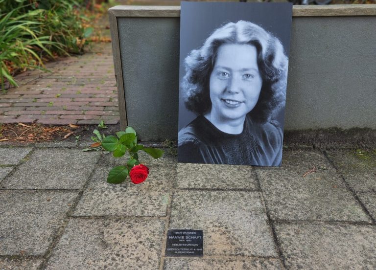 Lees meer over het artikel Onthulling herdenkingssteen Hannies Schaft