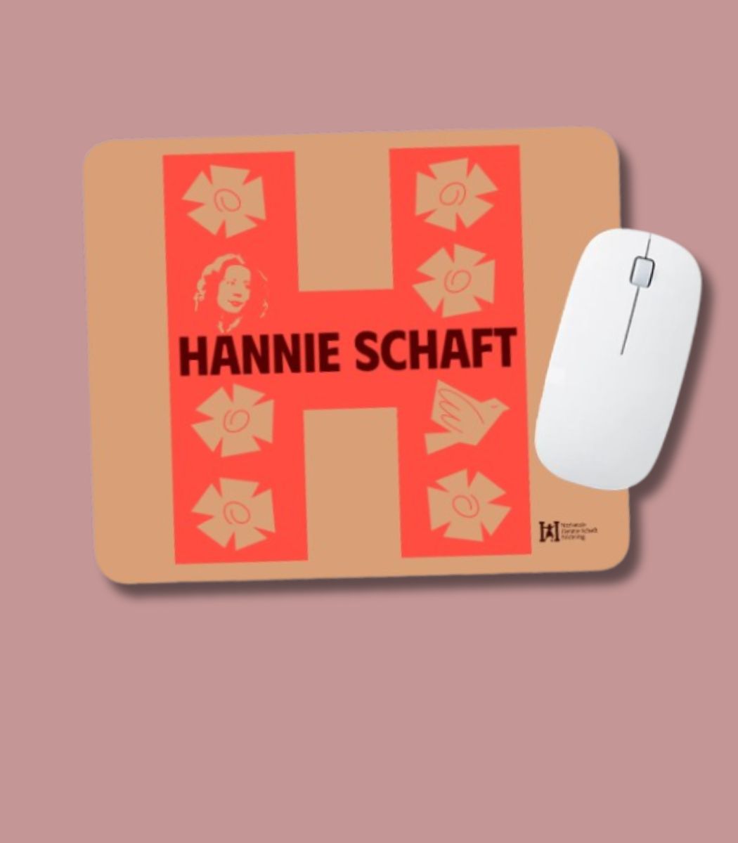 Voor vrijheid, gelijkwaardigheid en recht gaf zij alles. Laat Hannie’s moed onder je hand voelbaar blijven.